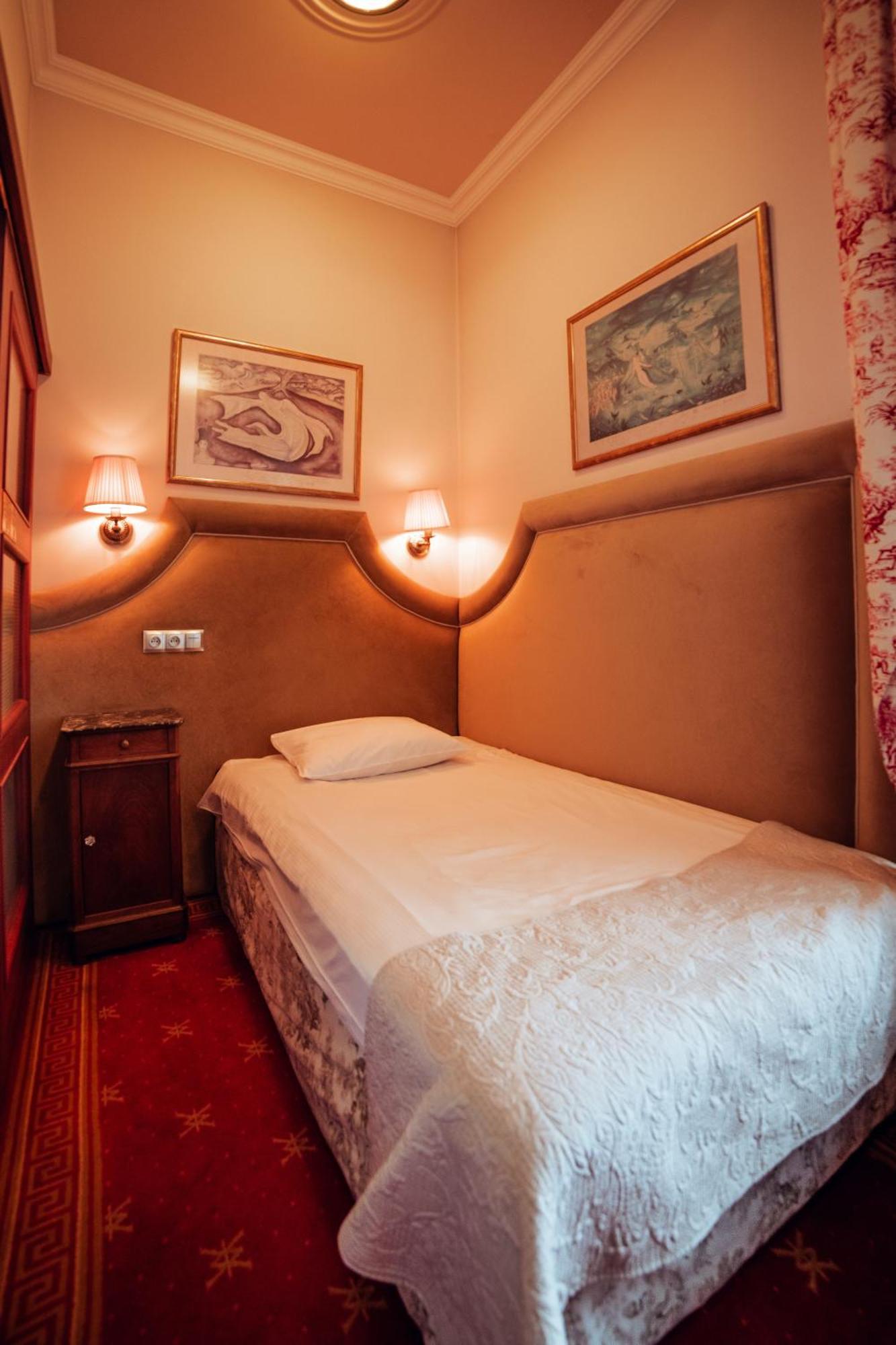 Hotel Ambasada Boleslawiec Boleslawiec  Eksteriør bilde