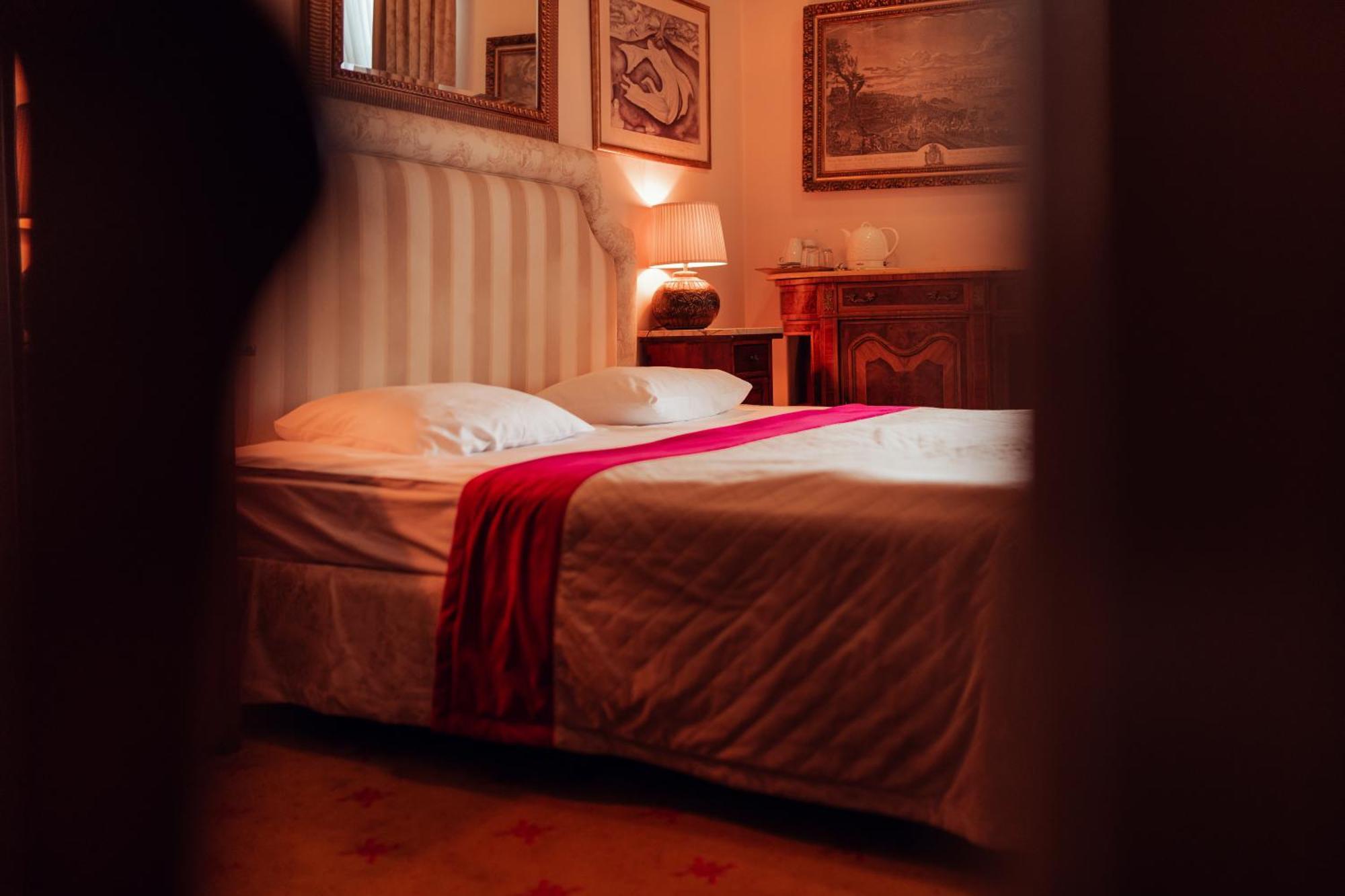 Hotel Ambasada Boleslawiec Boleslawiec  Eksteriør bilde